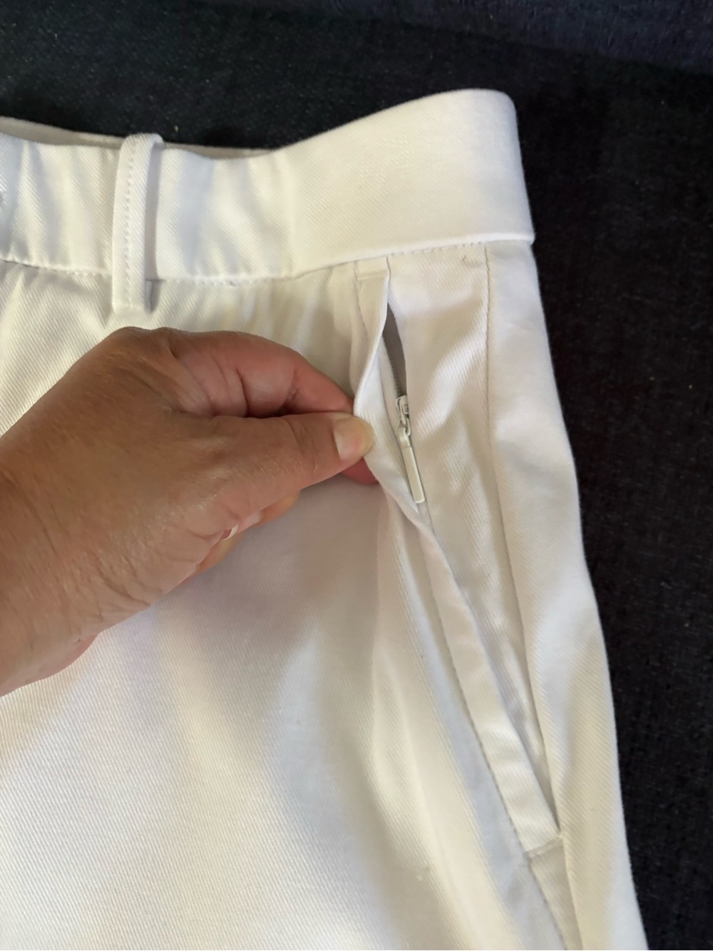NWT Spanx stretch twill white shorts Large - Picture 4 of 4